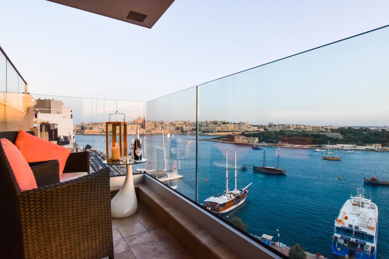 Unique Seafront Triplex Penthouse With Panoramic Bedroom & Rooftop Jacuzzi Overlooking Valletta Sliema Dış mekan fotoğraf